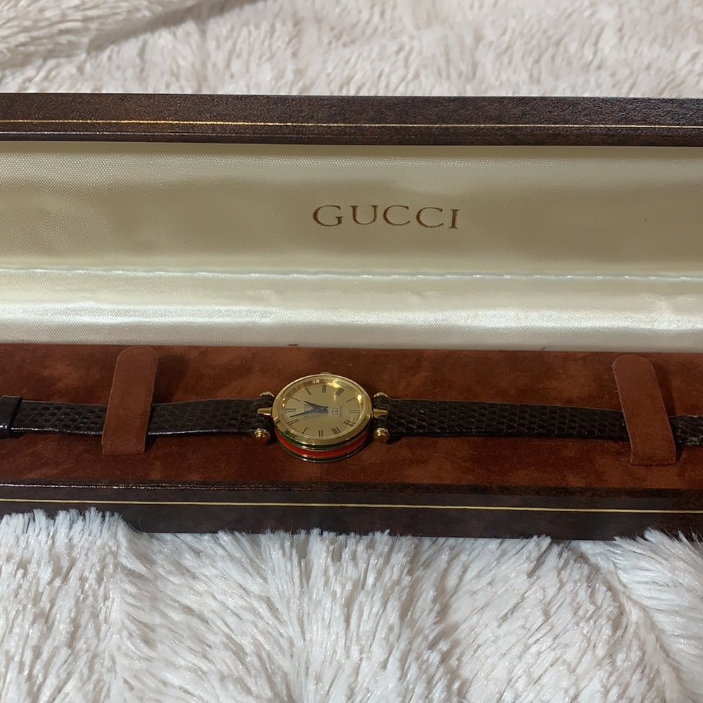 Authentic Brown Vintage Leather Strap Gucci Watch
